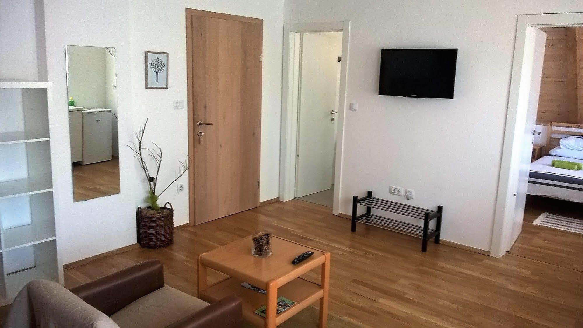 Guesthouse Bor Plitvice Lakes Plitvička Jezera Esterno foto